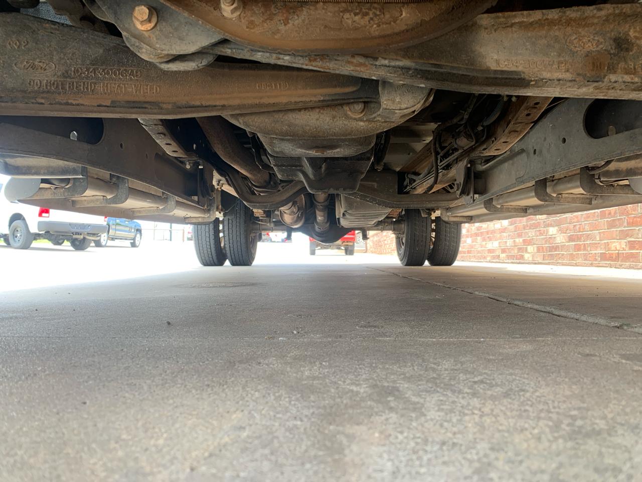 Ford Super Duty F-350 DRW Crew Cab 156" Lariat 2001