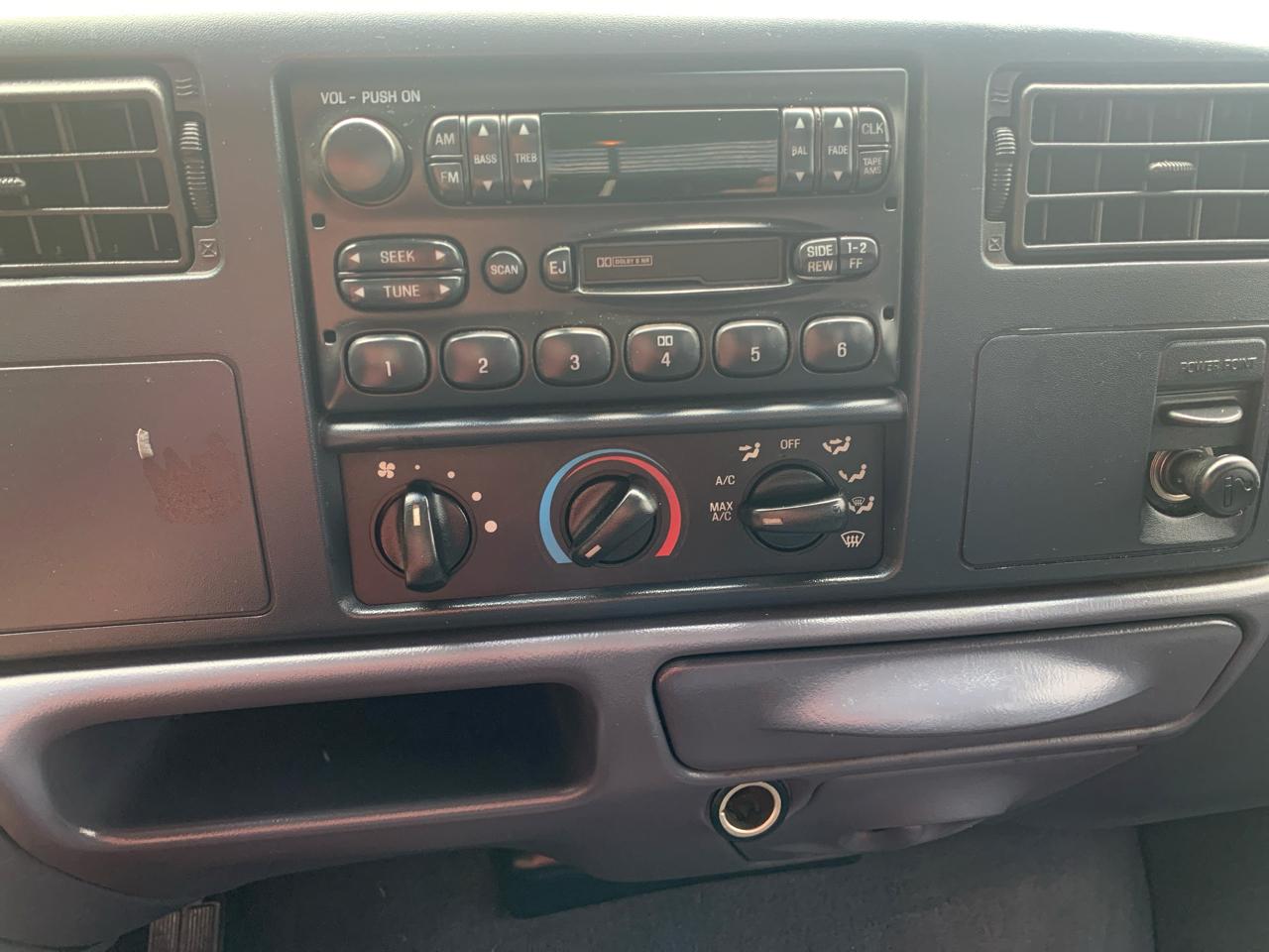 Ford Super Duty F-350 DRW Crew Cab 156" Lariat 2001