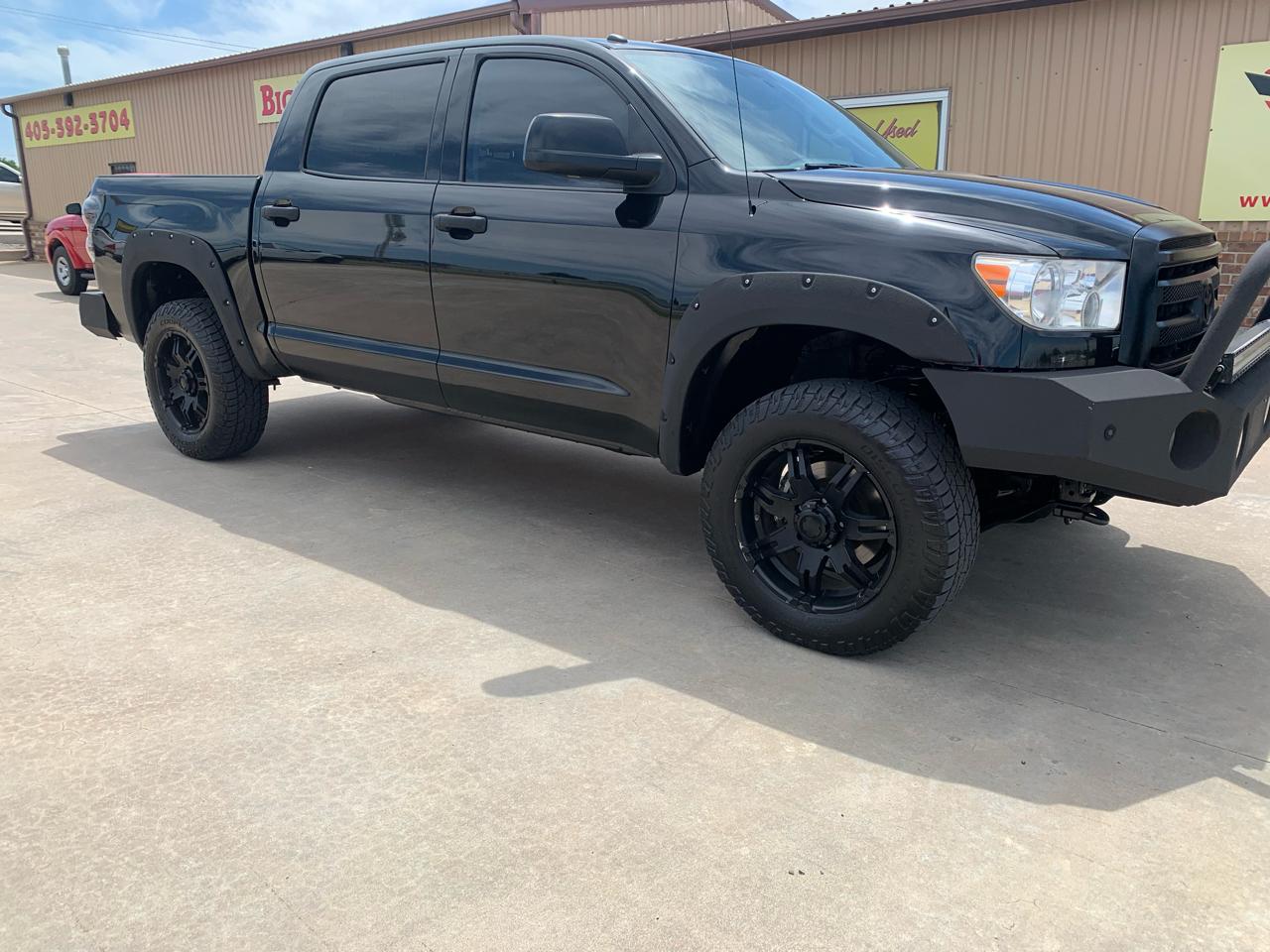 Toyota Tundra 4WD Truck CrewMax 5.7L FFV V8 6-Spd AT LTD (Natl) 2011