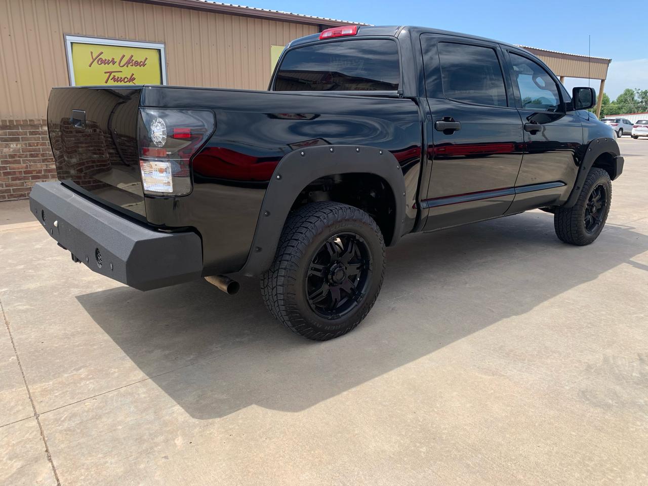 Toyota Tundra 4WD Truck CrewMax 5.7L FFV V8 6-Spd AT LTD (Natl) 2011