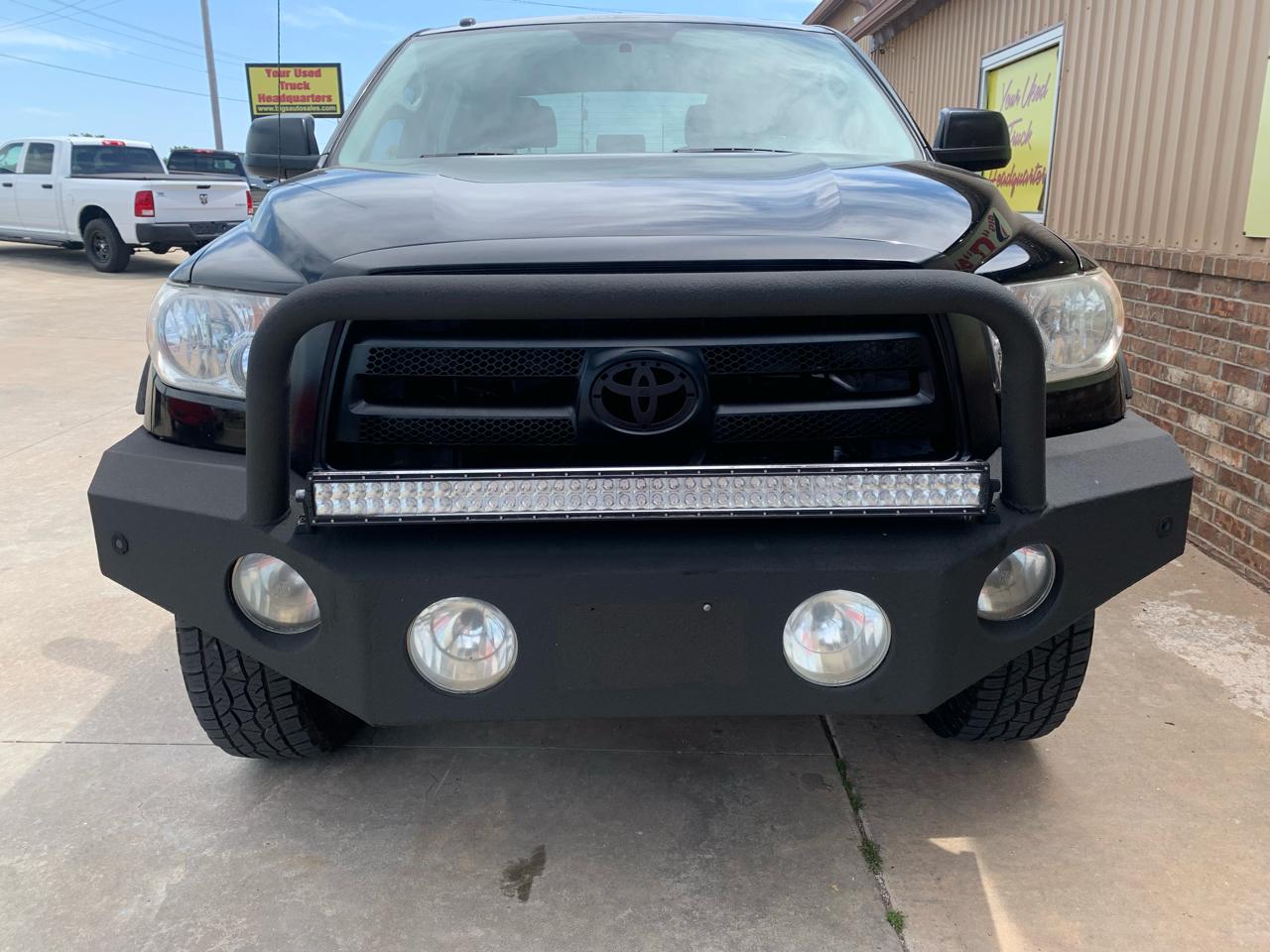 Toyota Tundra 4WD Truck CrewMax 5.7L FFV V8 6-Spd AT LTD (Natl) 2011