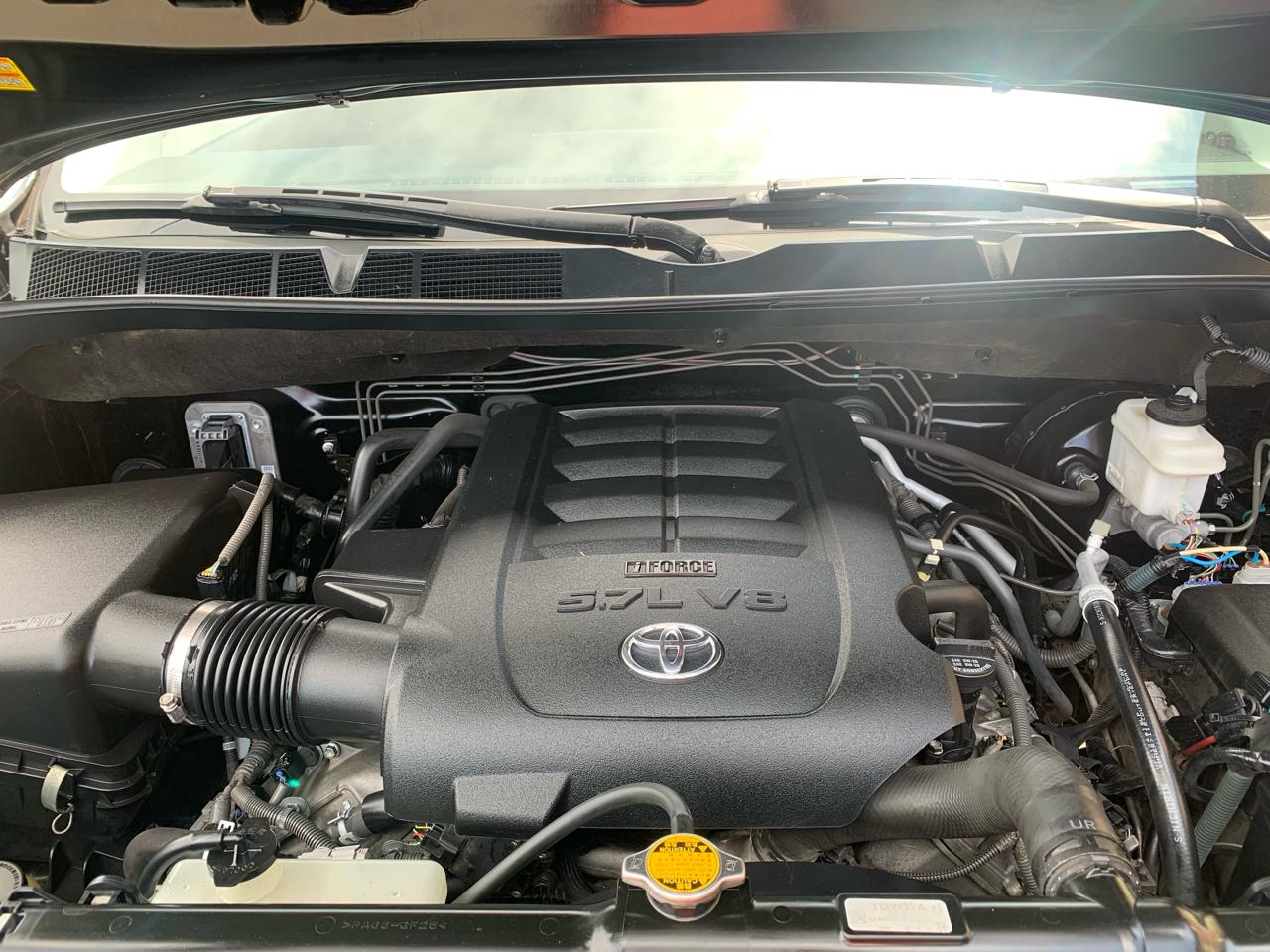 Toyota Tundra 4WD Truck CrewMax 5.7L FFV V8 6-Spd AT LTD (Natl) 2011