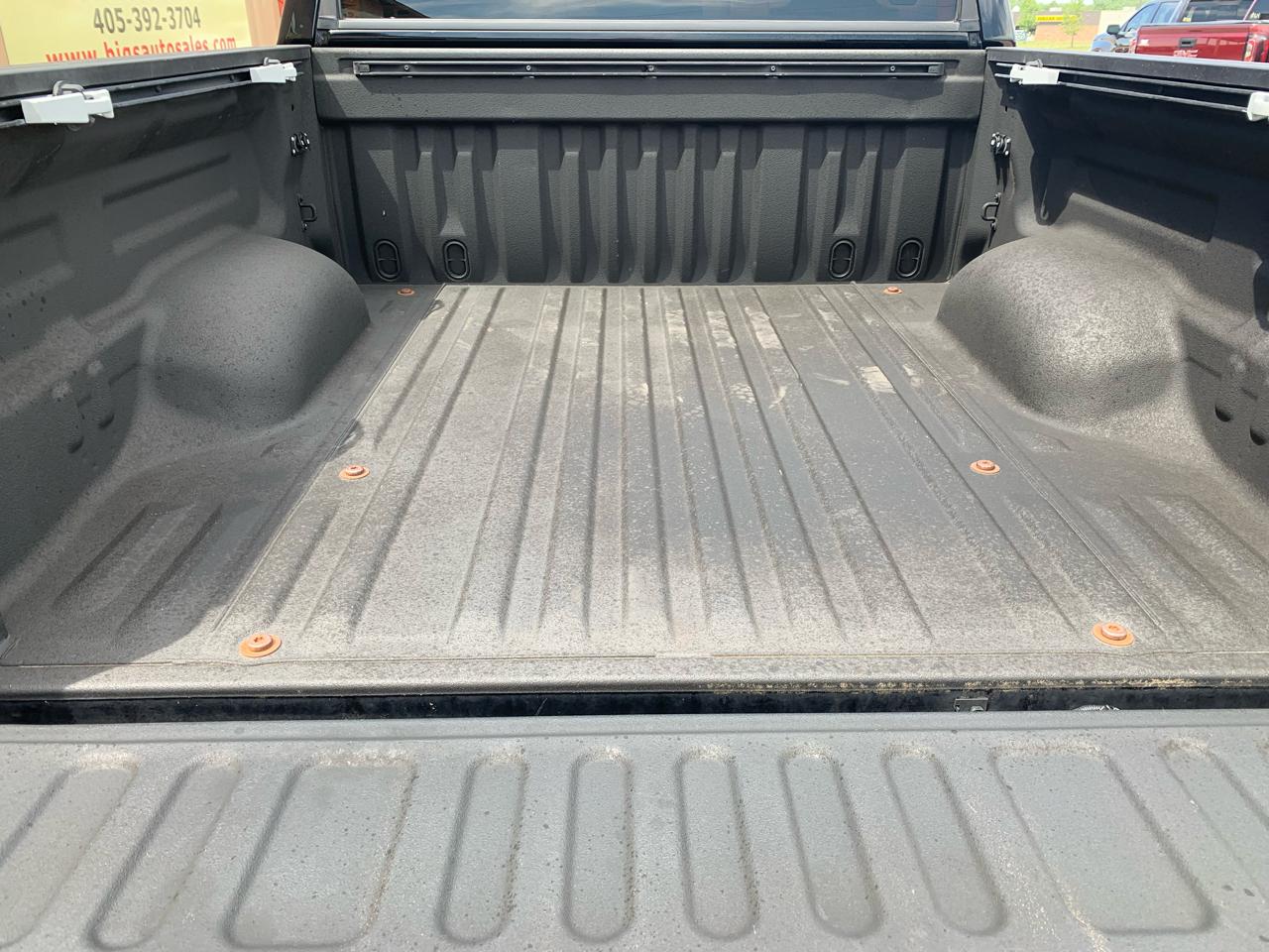 Toyota Tundra 4WD Truck CrewMax 5.7L FFV V8 6-Spd AT LTD (Natl) 2011
