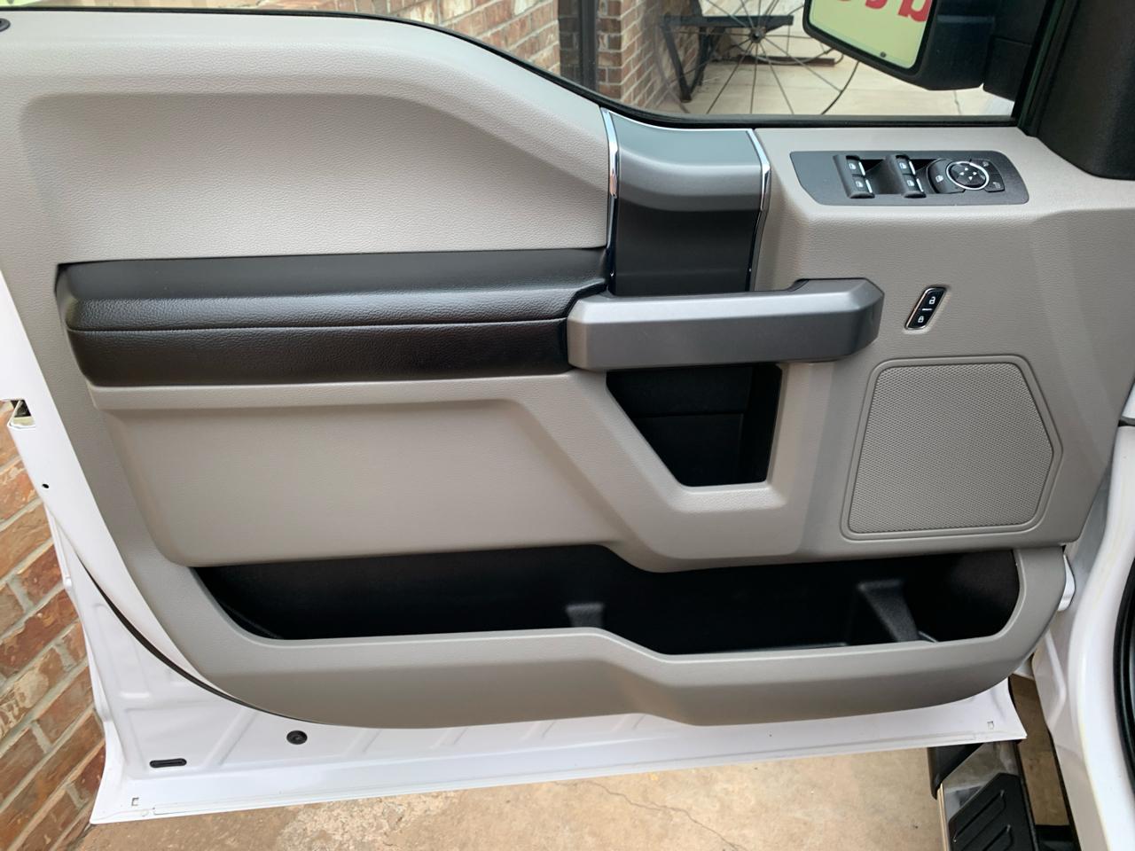 Ford F-150 2WD SuperCrew 139" XLT 2016