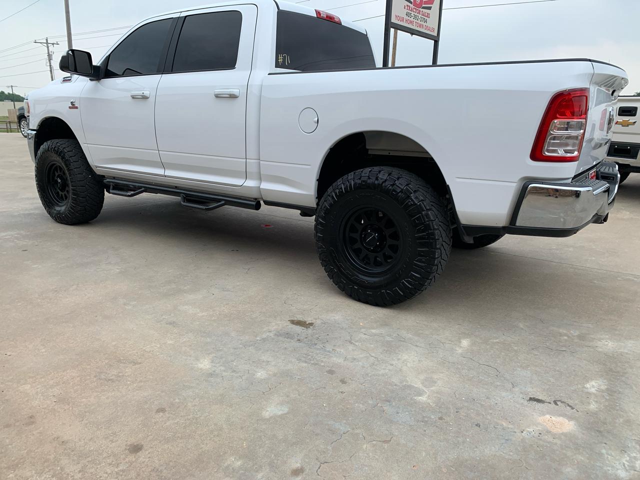 RAM 2500 Big Horn 4x4 Crew Cab 6'4" Box 2021
