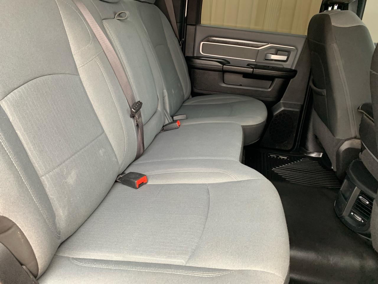 RAM 2500 Big Horn 4x4 Crew Cab 6'4" Box 2021