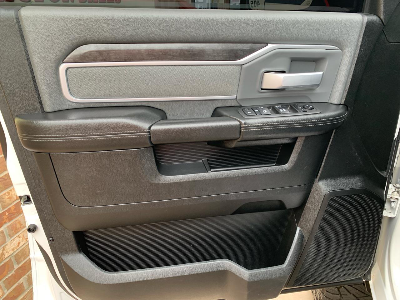 RAM 2500 Big Horn 4x4 Crew Cab 6'4" Box 2021