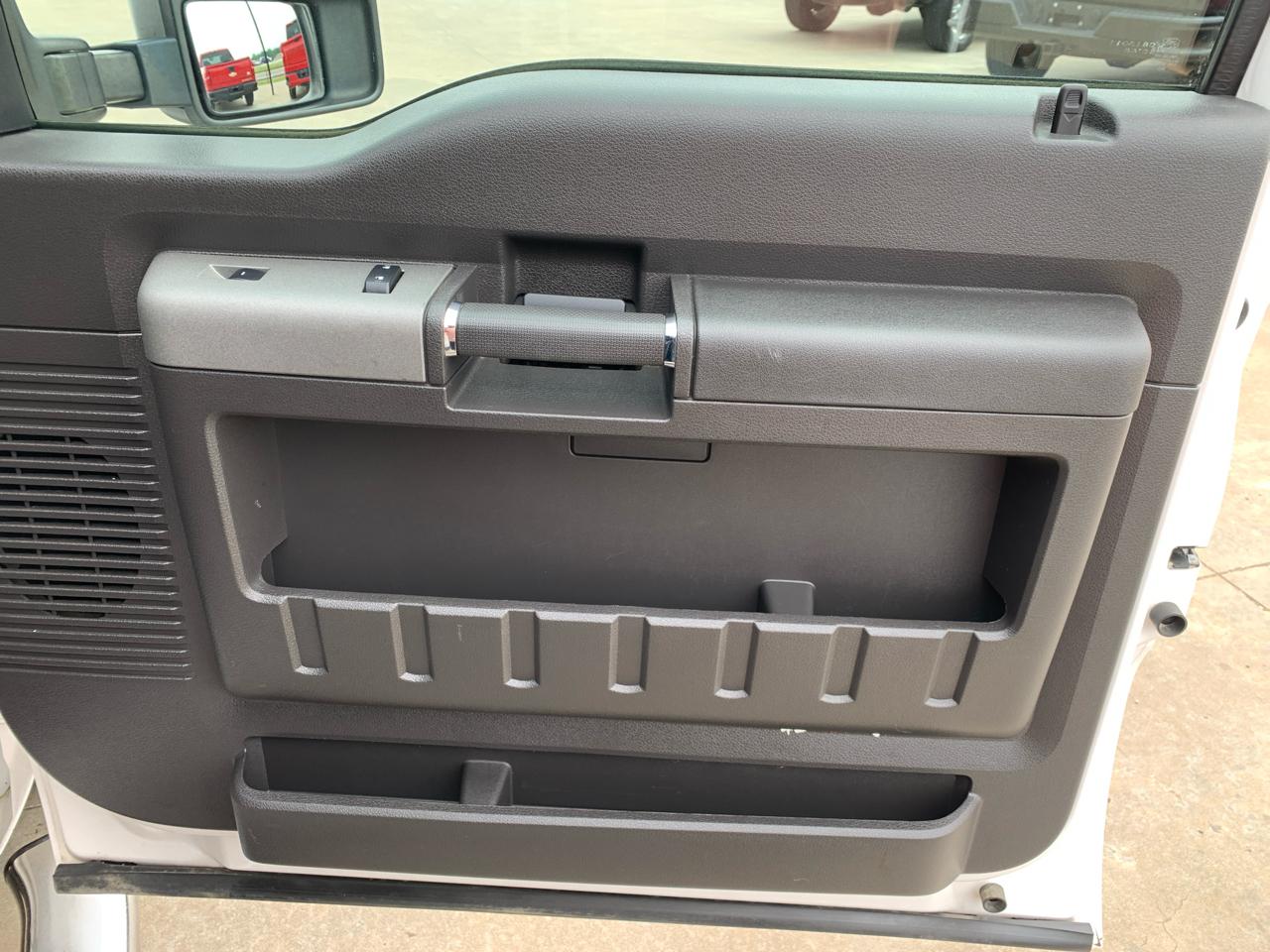 Ford Super Duty F-350 DRW 2WD Crew Cab 172" Lariat 2011