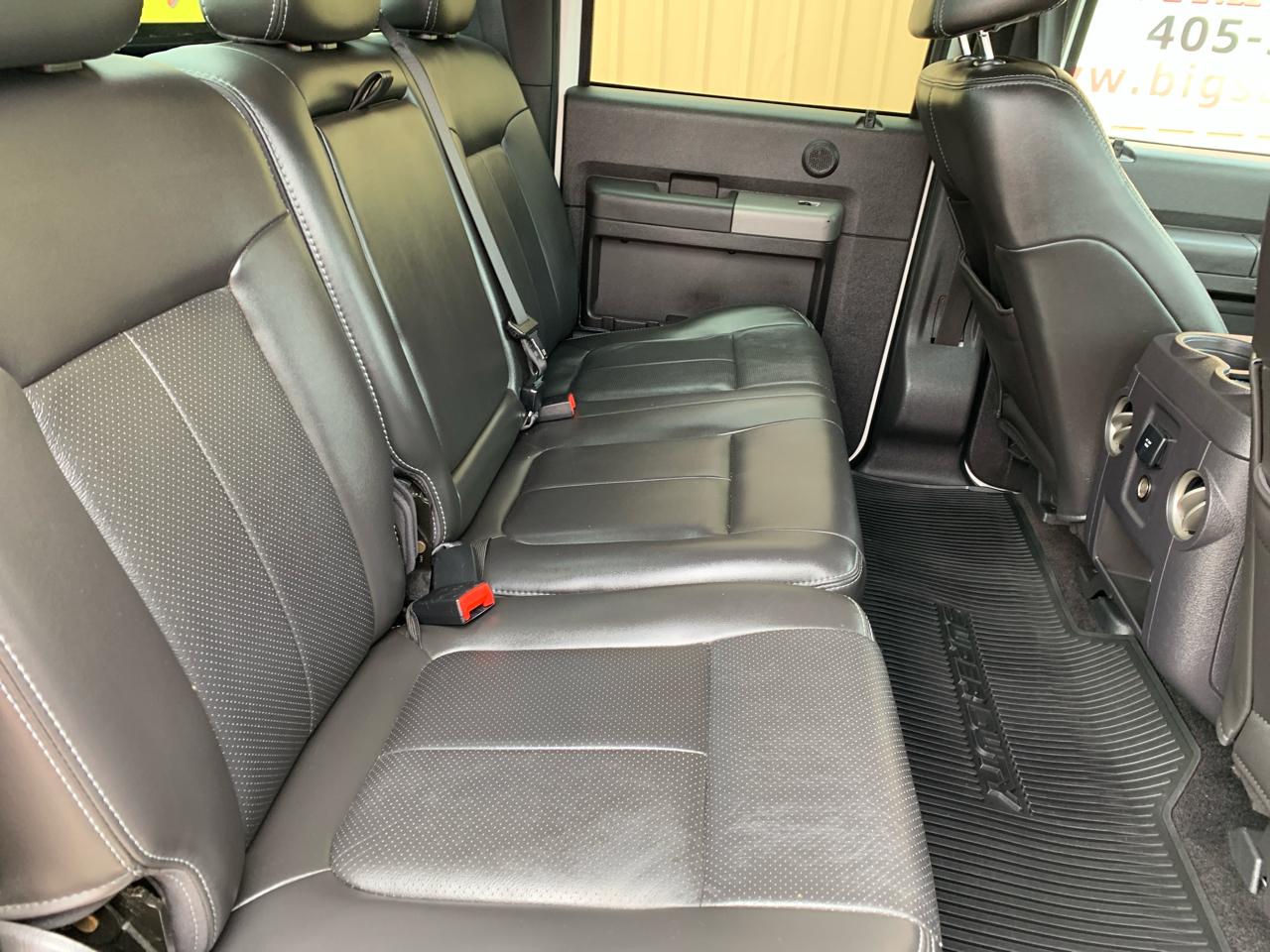 Ford Super Duty F-350 DRW 2WD Crew Cab 172" Lariat 2011