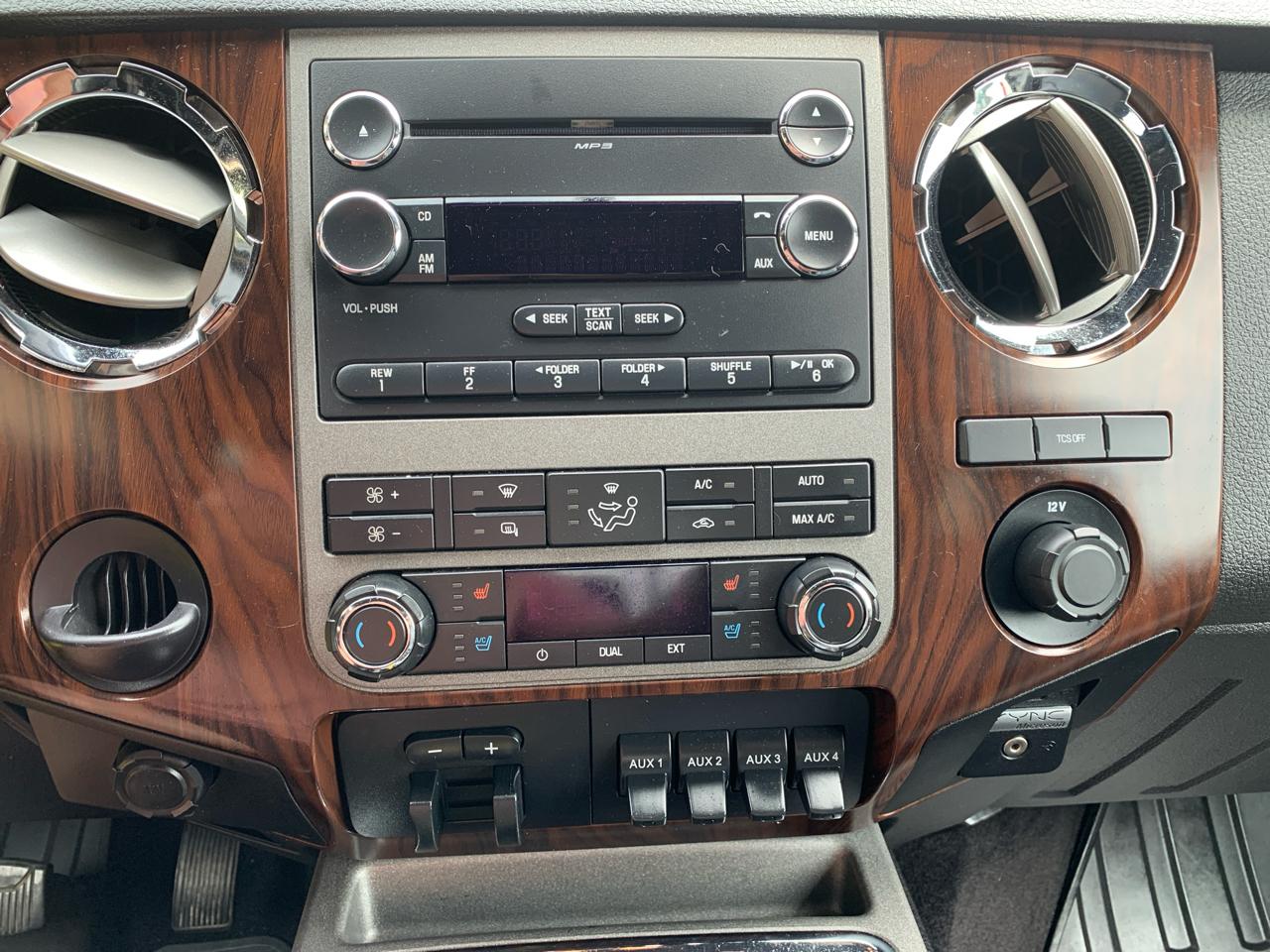 Ford Super Duty F-350 DRW 2WD Crew Cab 172" Lariat 2011