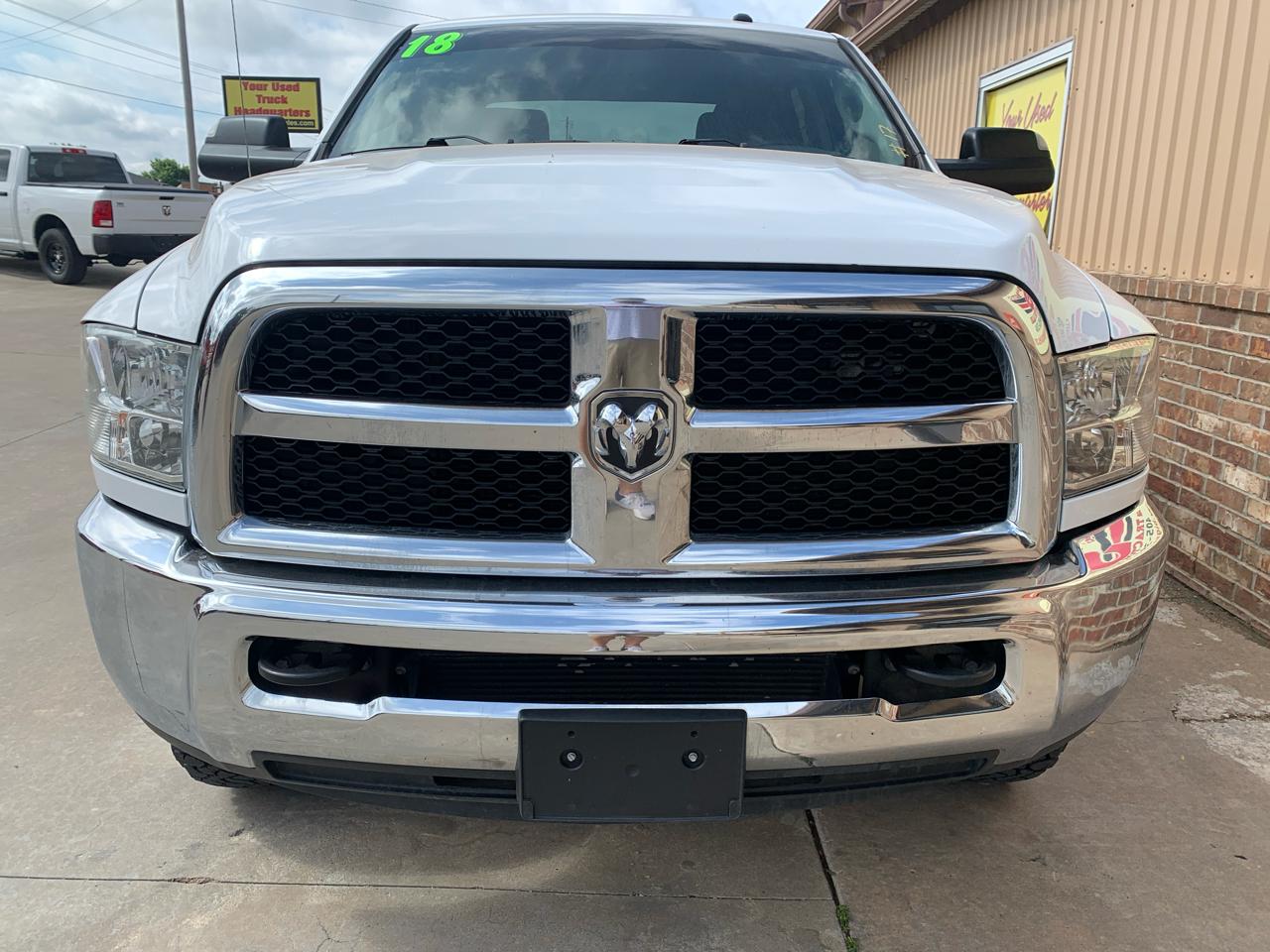 RAM 2500 Tradesman 4x4 Crew Cab 6'4" Box 2018