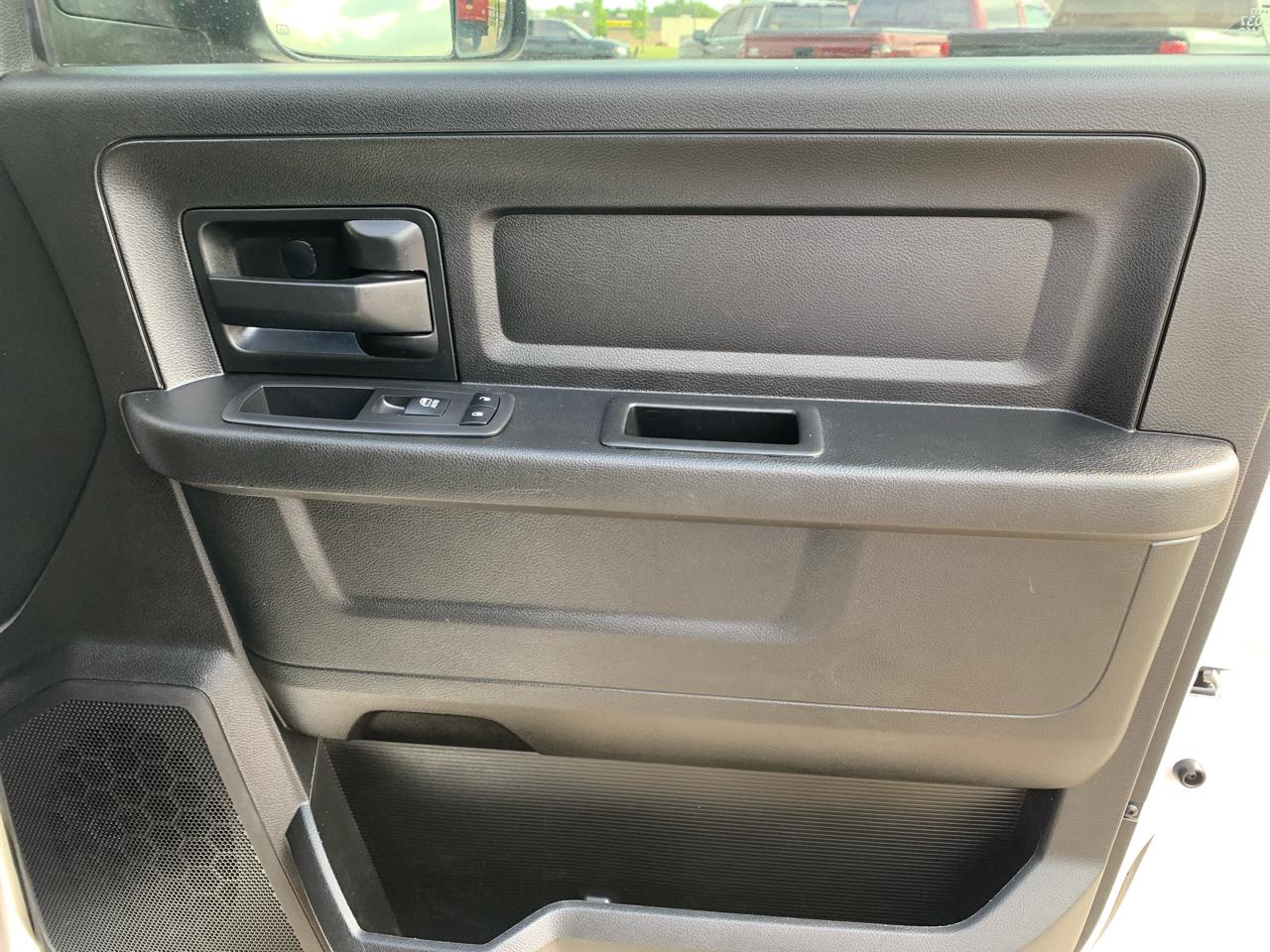 RAM 2500 Tradesman 4x4 Crew Cab 6'4" Box 2018