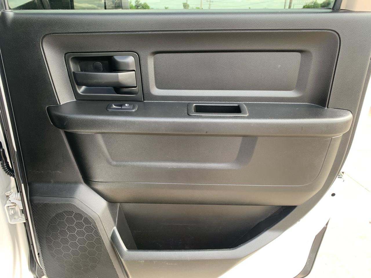 RAM 2500 Tradesman 4x4 Crew Cab 6'4" Box 2018