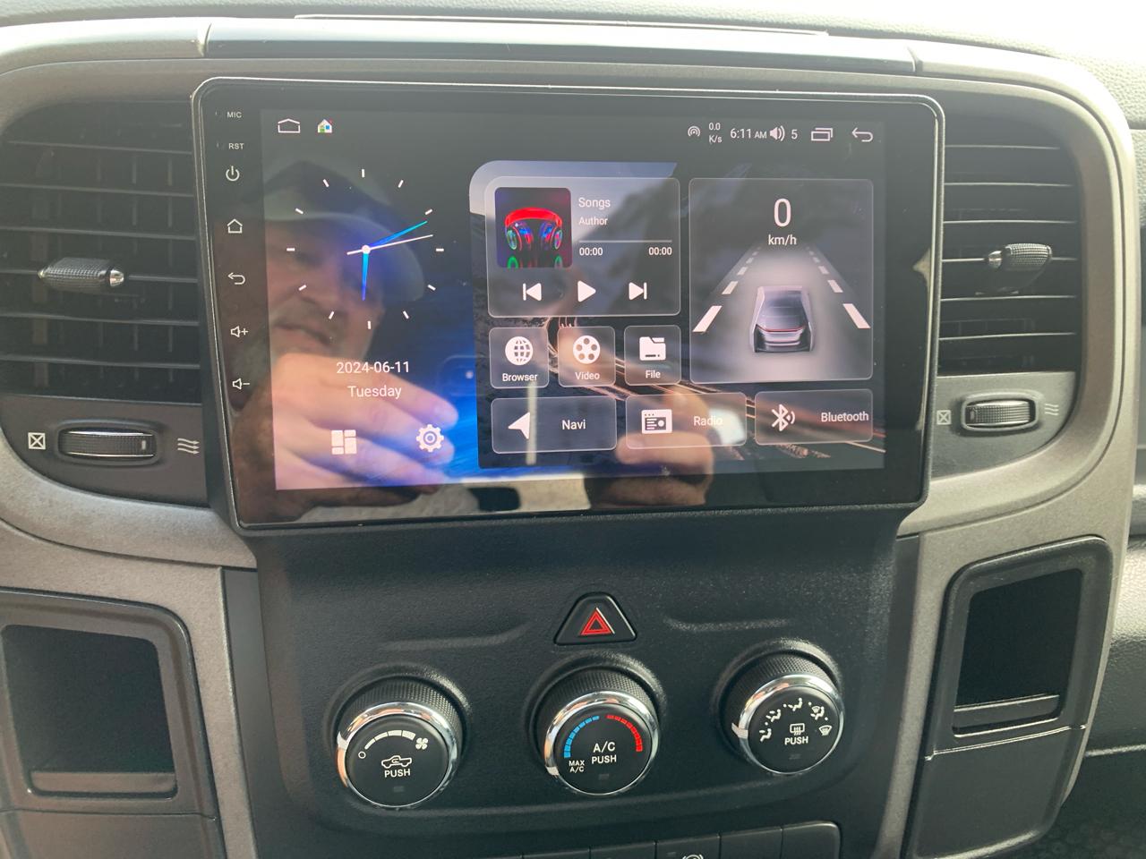 RAM 2500 Tradesman 4x4 Crew Cab 6'4" Box 2018