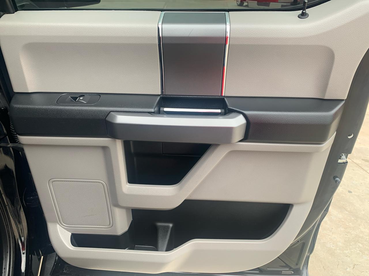 Ford F-150 4WD SuperCrew 139" XLT 2016