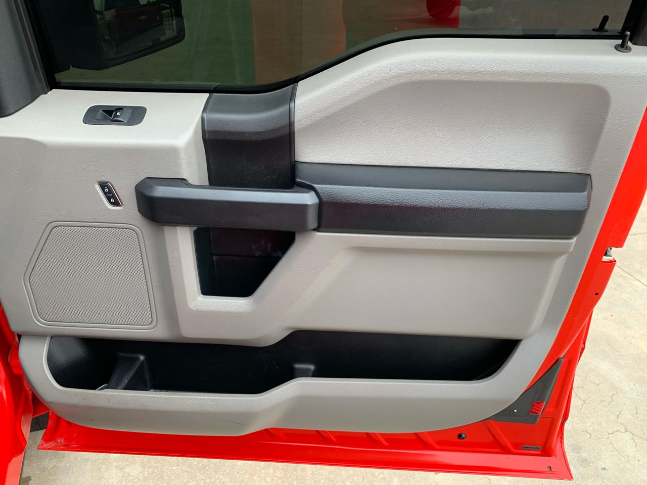 Ford F-150 2WD SuperCab 145" XLT 2015