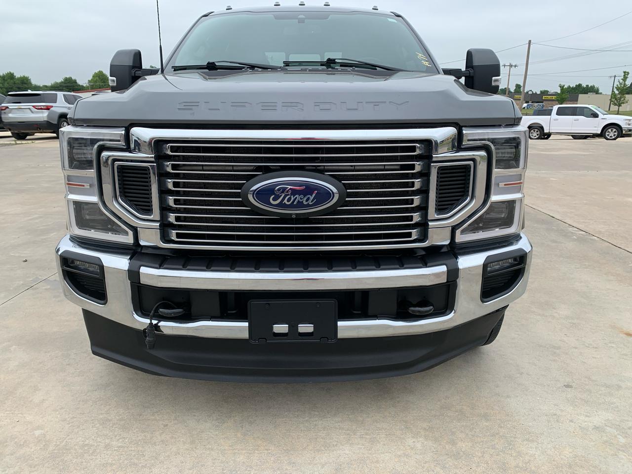Ford Super Duty F-350 DRW Crew Cab 172" Lariat 4WD 2022