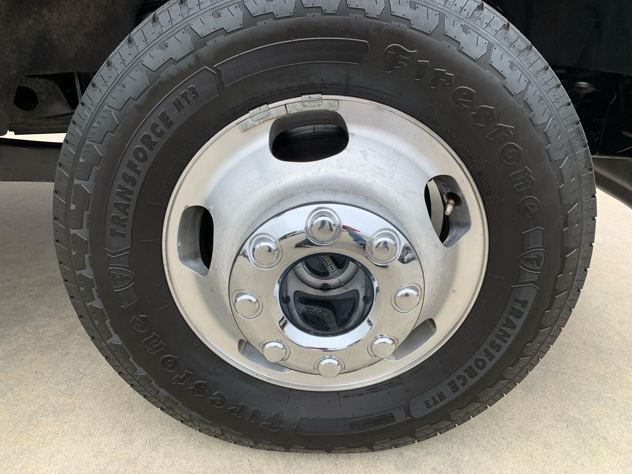 Ford Super Duty F-350 DRW Crew Cab 172" Lariat 4WD 2022