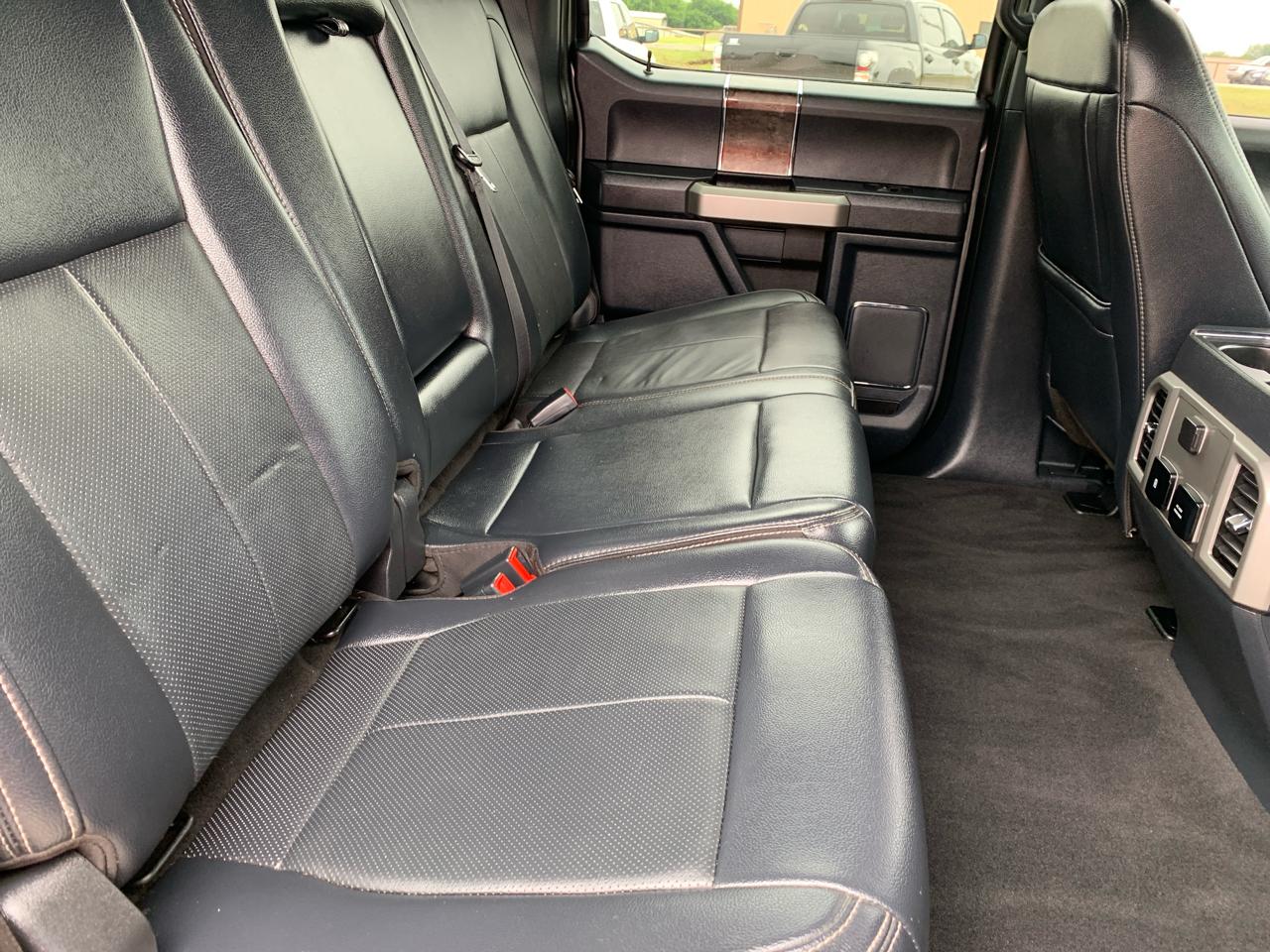 Ford Super Duty F-350 DRW Crew Cab 172" Lariat 4WD 2022