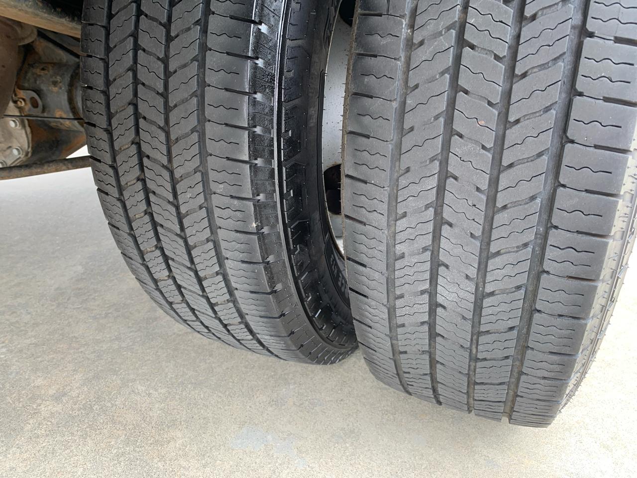 Ford Super Duty F-350 DRW Crew Cab 172" Lariat 4WD 2022
