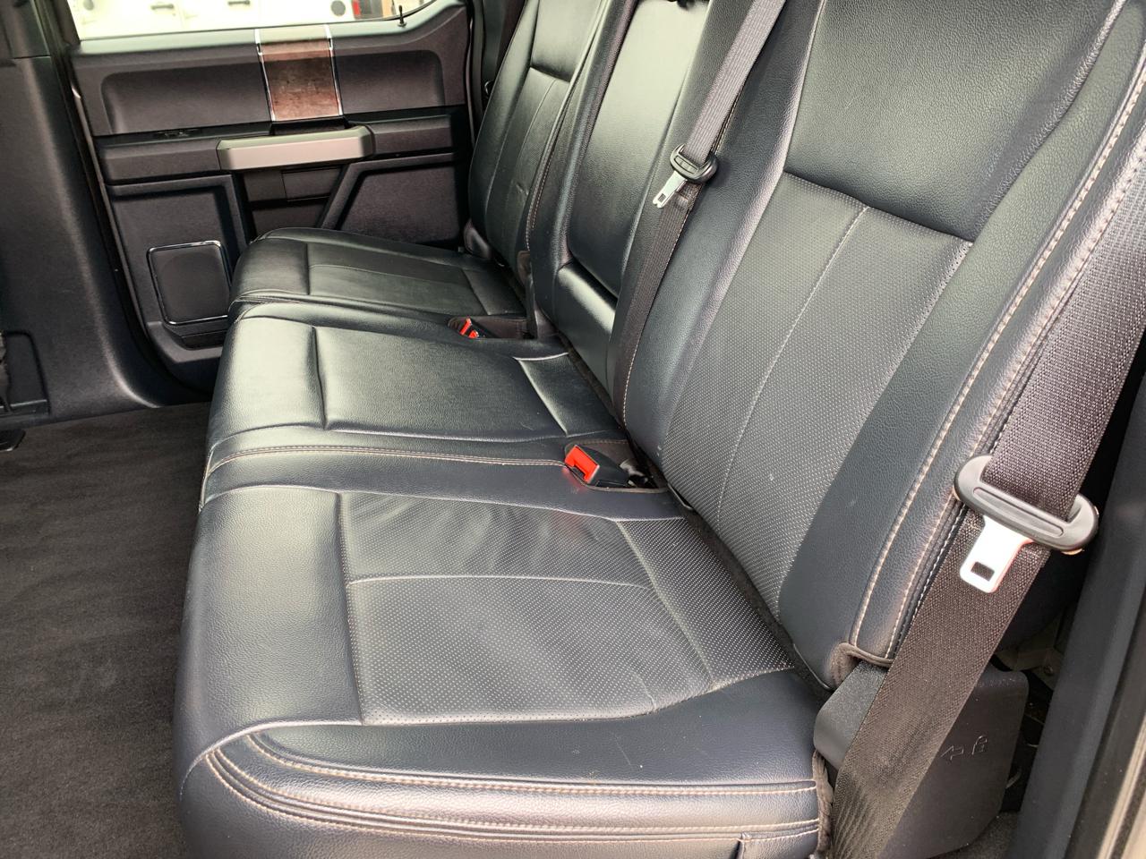 Ford Super Duty F-350 DRW Crew Cab 172" Lariat 4WD 2022