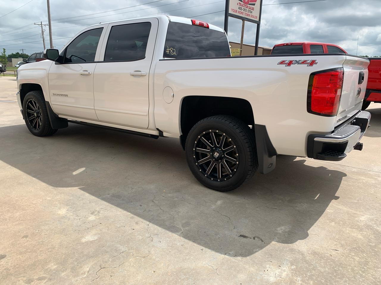 Chevrolet Silverado 1500 4WD Crew Cab 143.5" LT w/1LT 2017