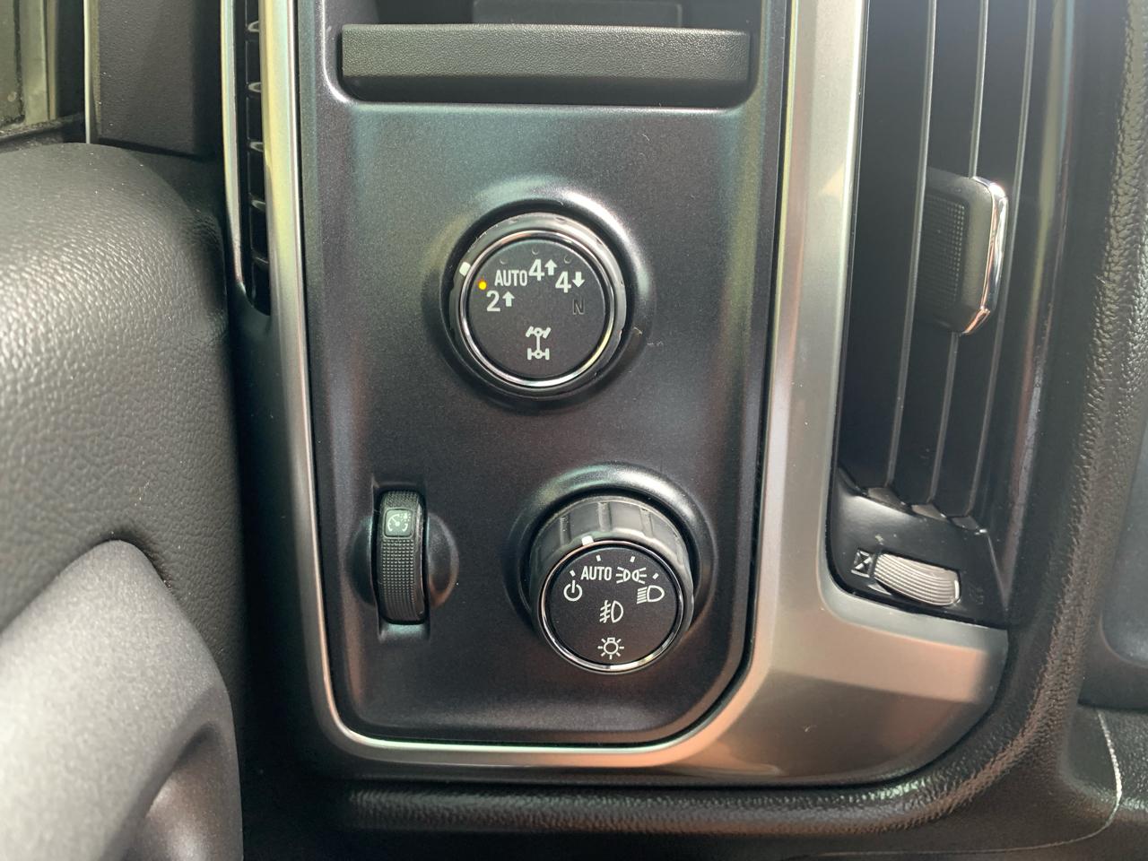 Chevrolet Silverado 1500 4WD Crew Cab 143.5" LT w/1LT 2017