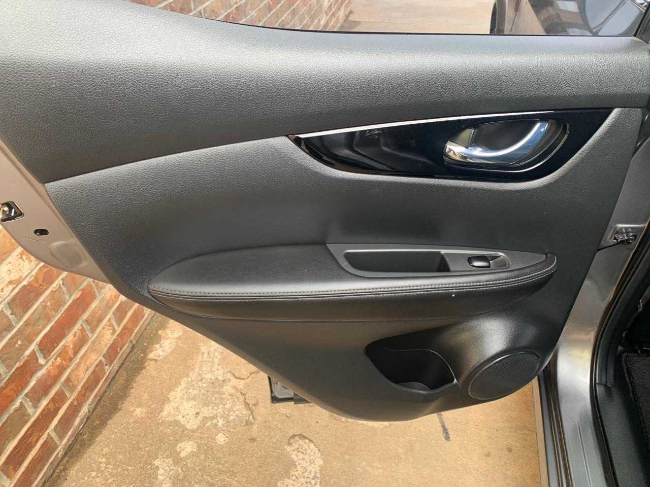 Nissan Rogue Sport FWD SV 2021