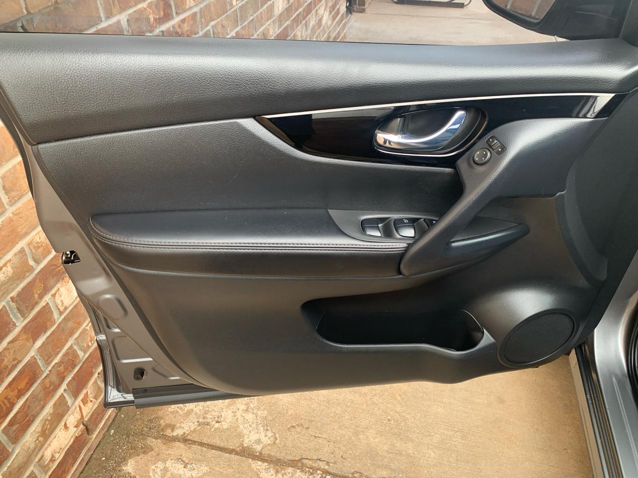 Nissan Rogue Sport FWD SV 2021