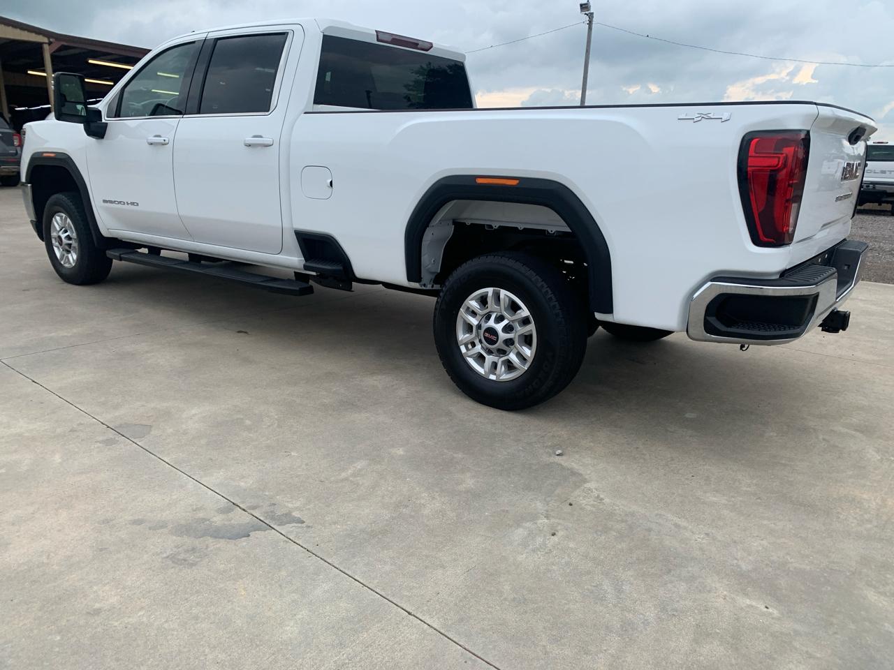 GMC Sierra 2500HD 4WD Crew Cab 172" SLE 2023