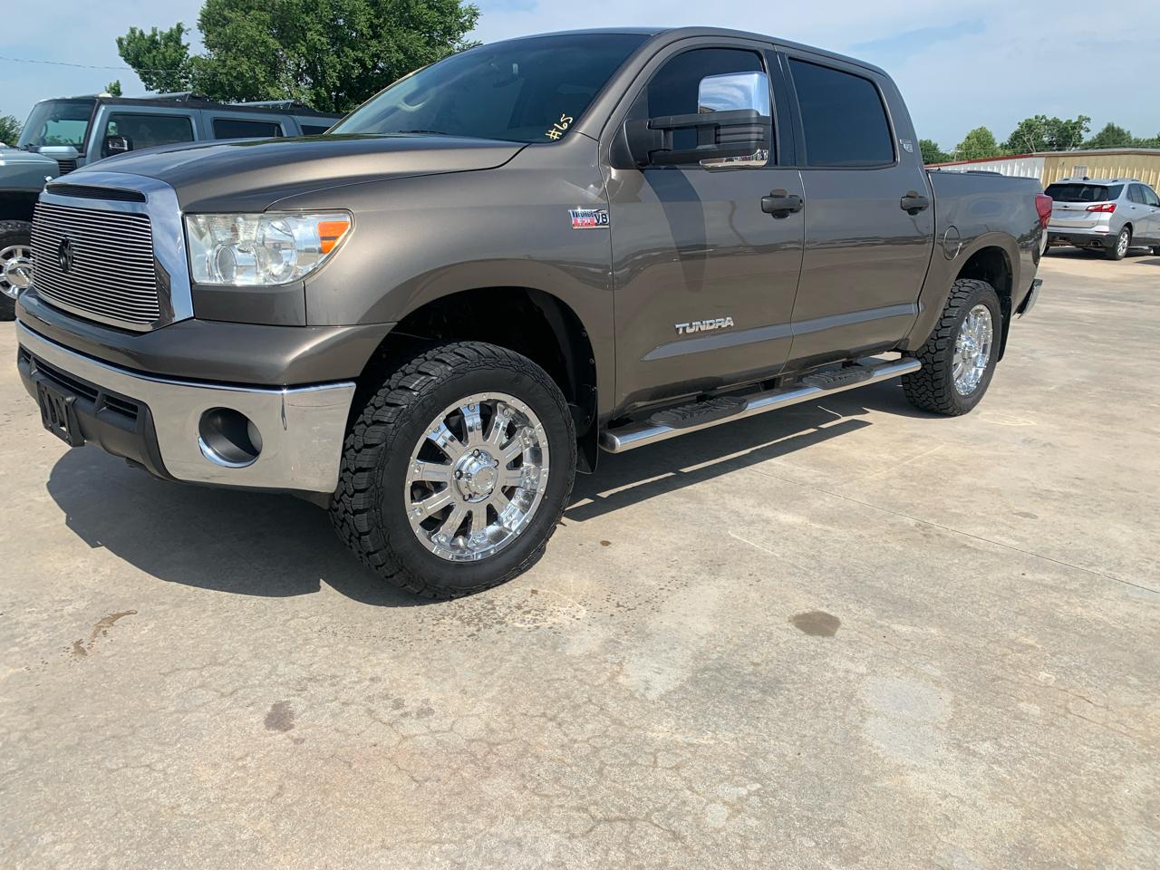 Toyota Tundra 4WD Truck CrewMax 5.7L FFV V8 6-Spd AT (Natl) 2012