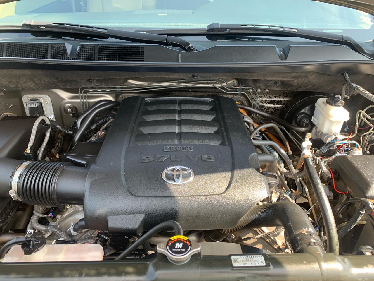 Toyota Tundra 4WD Truck CrewMax 5.7L FFV V8 6-Spd AT (Natl) 2012
