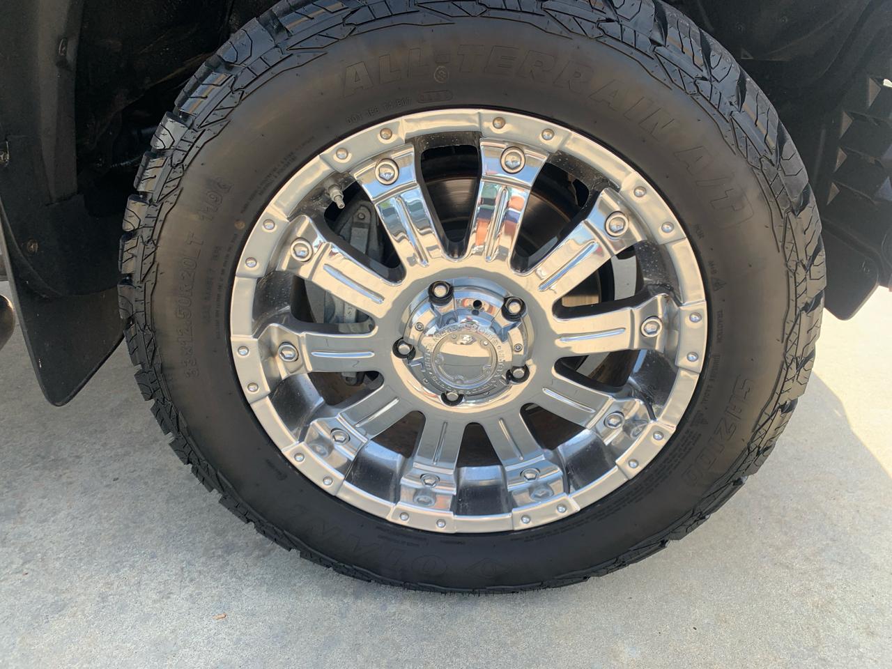Toyota Tundra 4WD Truck CrewMax 5.7L FFV V8 6-Spd AT (Natl) 2012