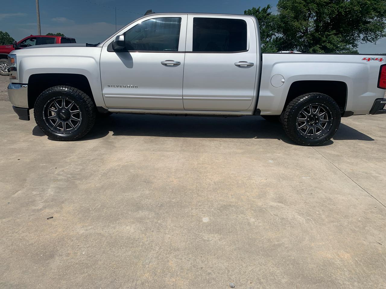 Chevrolet Silverado 1500 4WD Crew Cab 143.5" LT w/1LT 2016