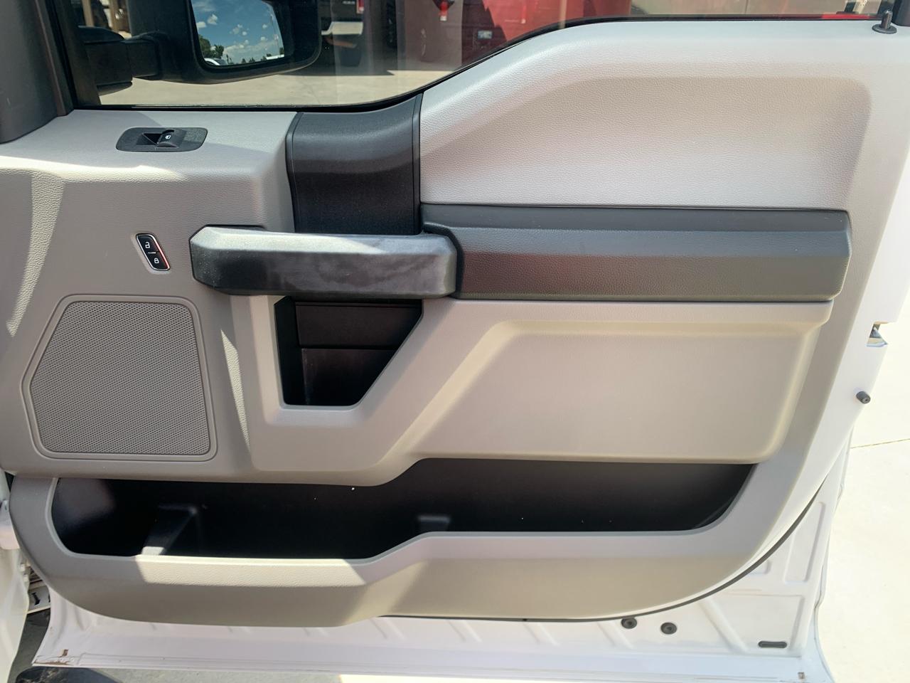 Ford Super Duty F-250 SRW King Ranch 4WD Crew Cab 8' Box 2017