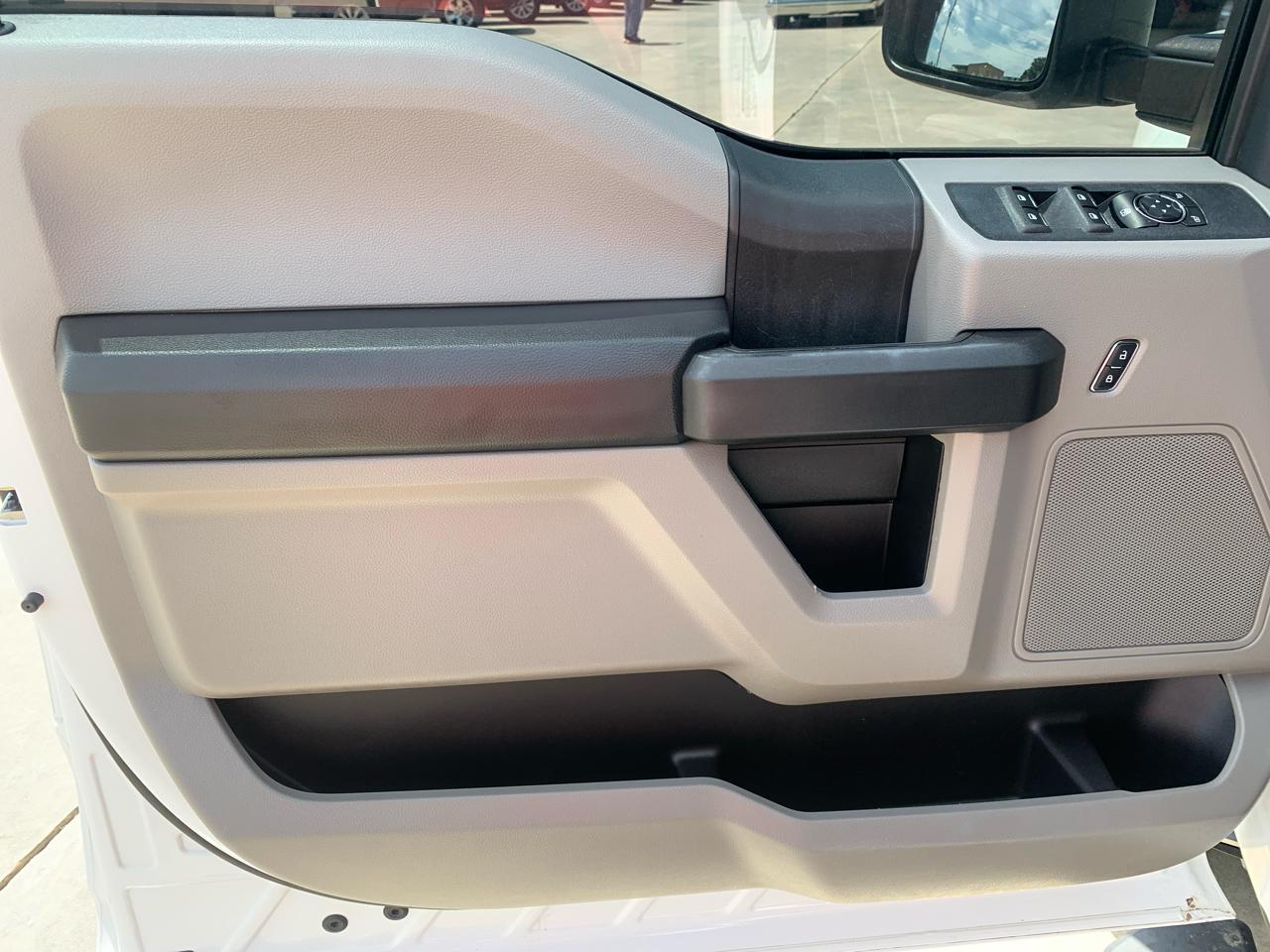 Ford Super Duty F-250 SRW King Ranch 4WD Crew Cab 8' Box 2017