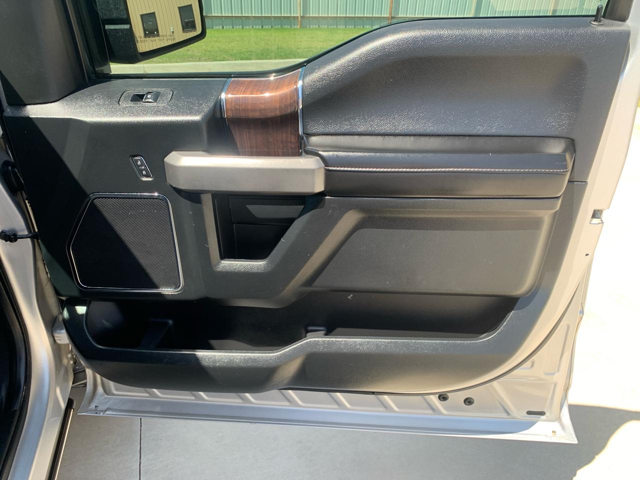 Ford F-150 4WD SuperCrew 145" Platinum 2016