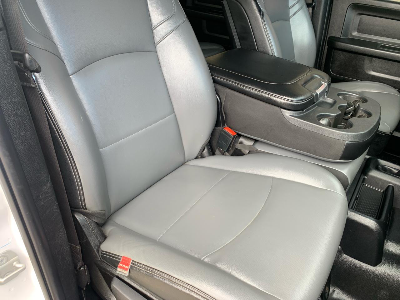 RAM 2500 Tradesman 4x4 Crew Cab 8' Box 2022