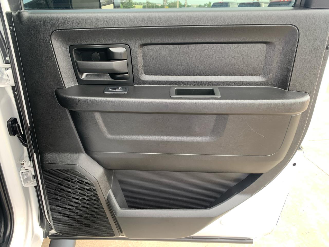 RAM 2500 Tradesman 4x4 Crew Cab 8' Box 2022