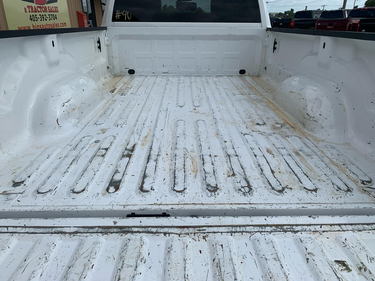 RAM 2500 Tradesman 4x4 Crew Cab 8' Box 2022