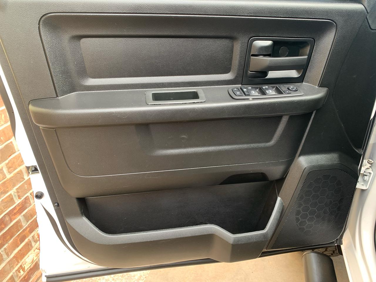 RAM 2500 Tradesman 4x4 Crew Cab 8' Box 2022