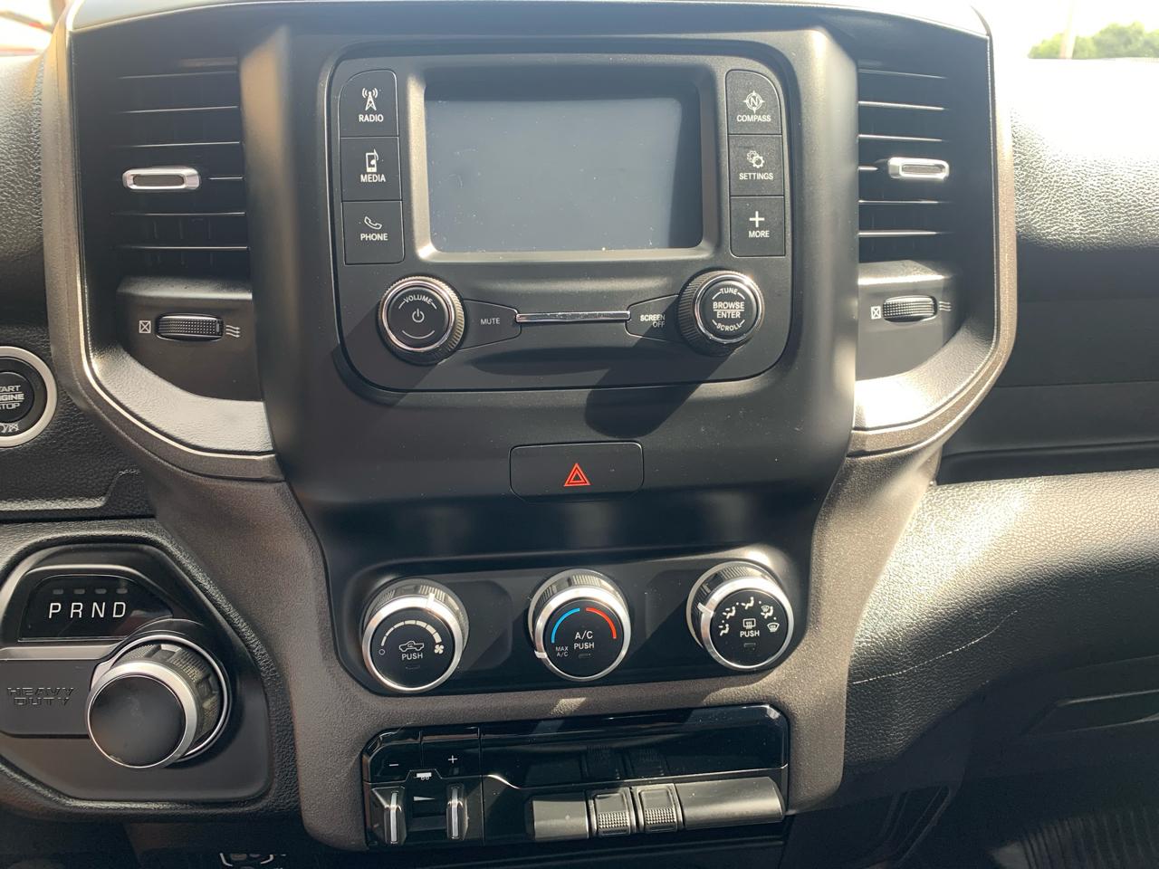 RAM 2500 Tradesman 4x4 Crew Cab 8' Box 2022