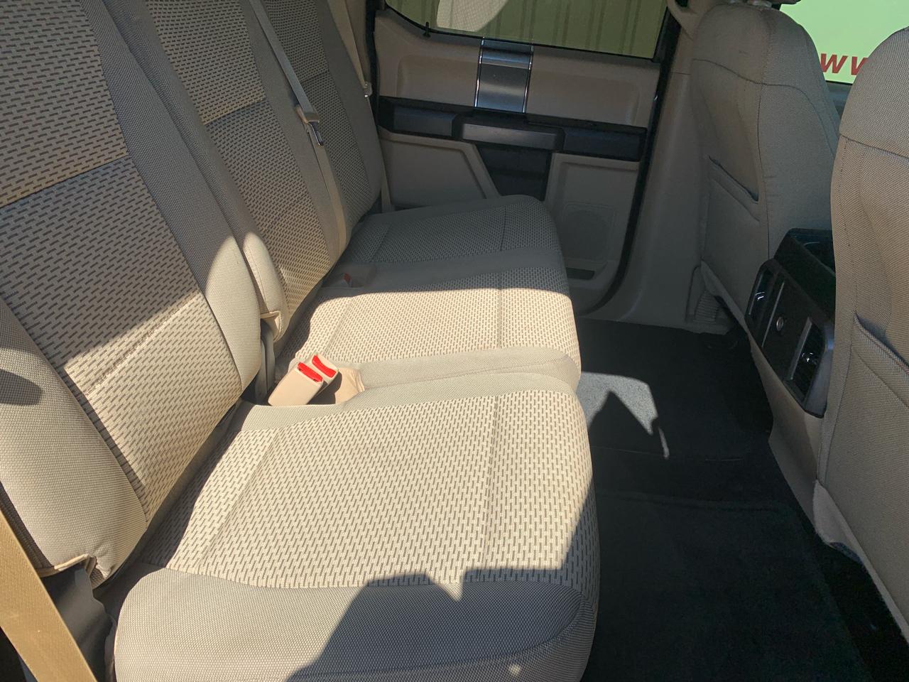 Ford F-150 4WD SuperCrew 145" Lariat 2015