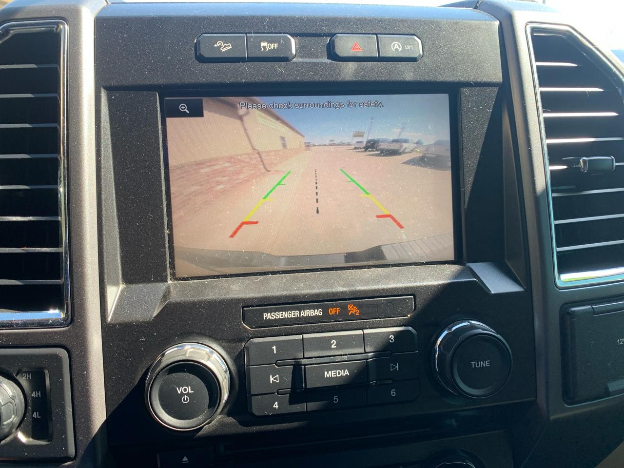 Ford F-150 4WD SuperCrew 145" Lariat 2015