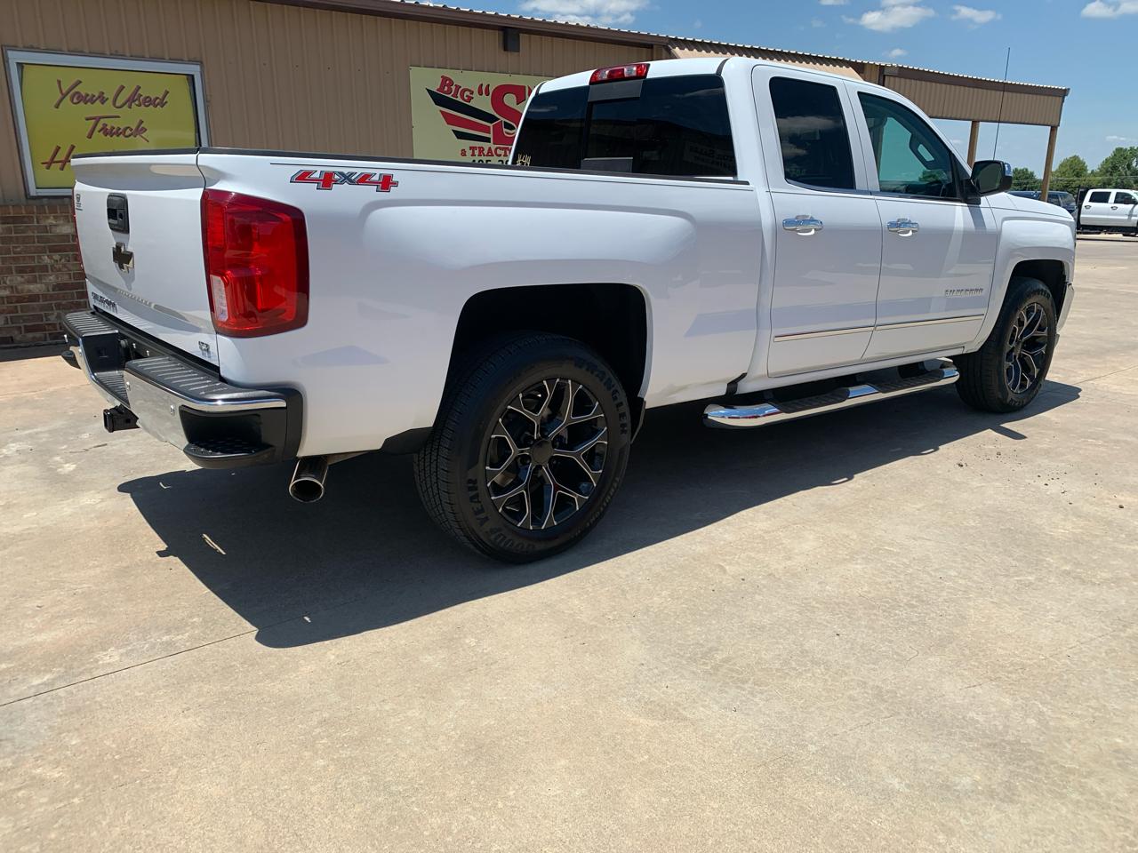 Chevrolet Silverado 1500 4WD Double Cab 143.5" LTZ w/1LZ 2017