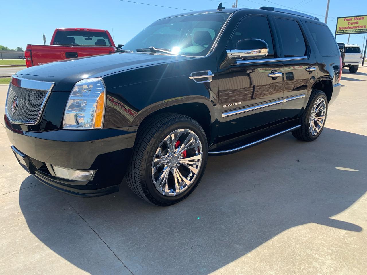 Cadillac Escalade 2WD 4dr Luxury 2011