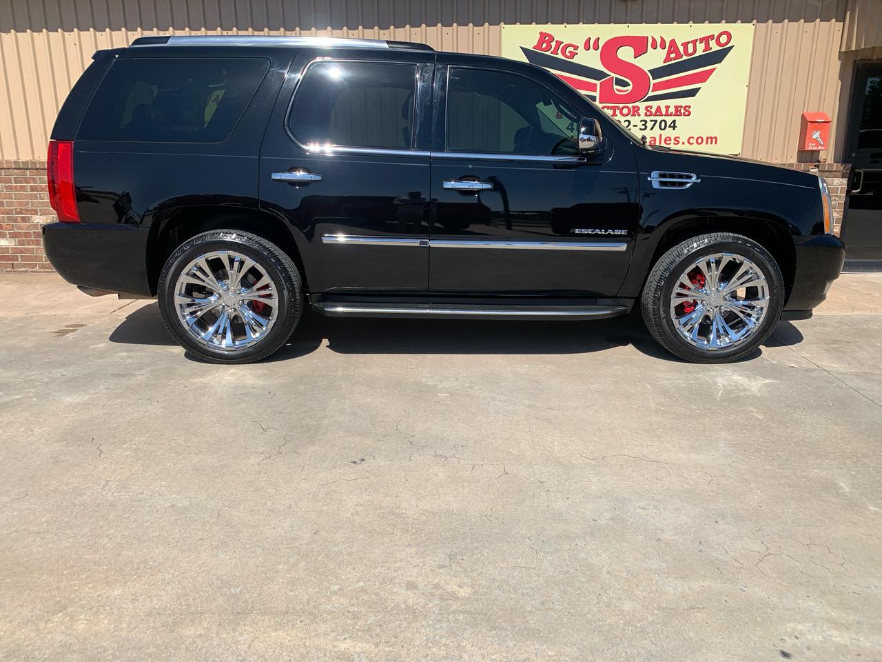 Cadillac Escalade 2WD 4dr Luxury 2011