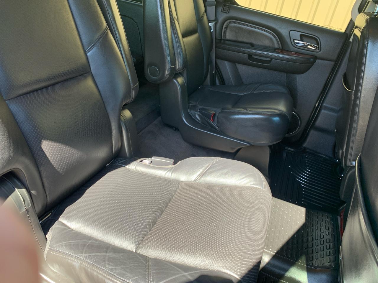 Cadillac Escalade 2WD 4dr Luxury 2011