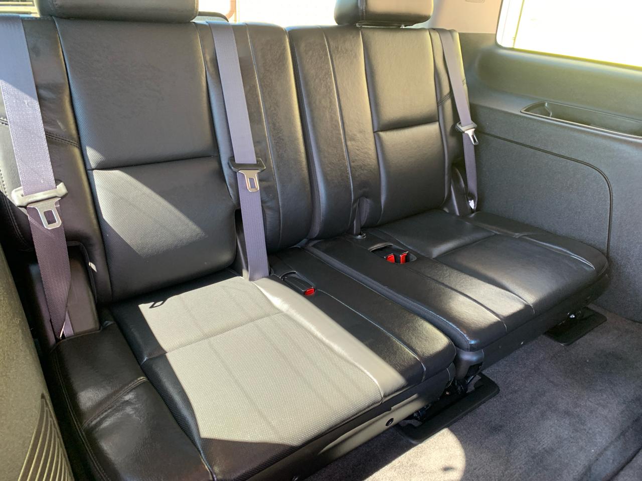Cadillac Escalade 2WD 4dr Luxury 2011