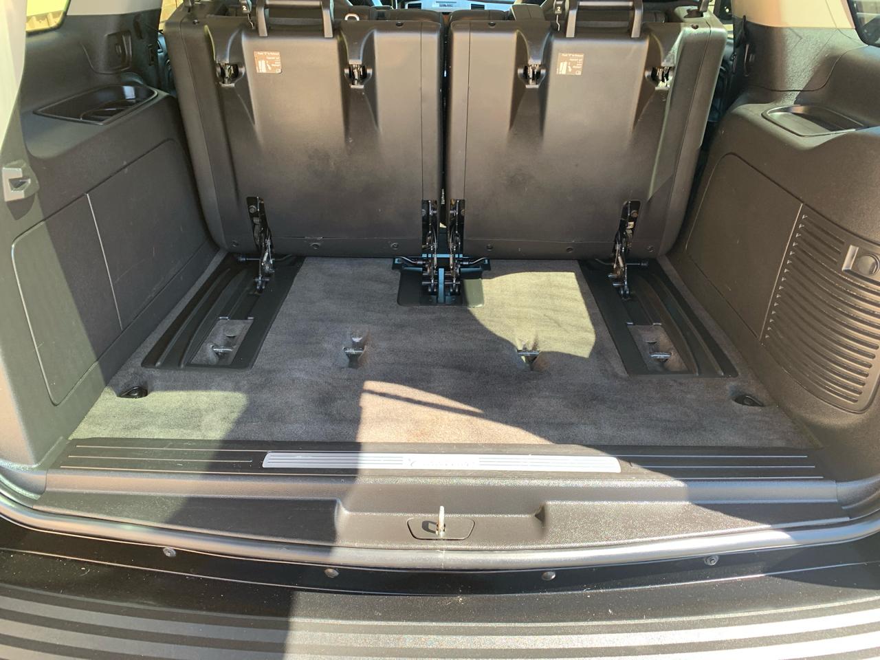 Cadillac Escalade 2WD 4dr Luxury 2011